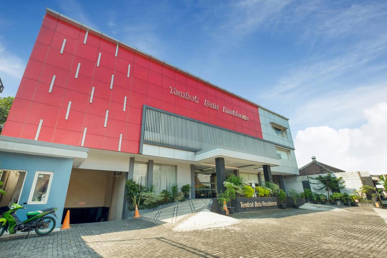 Oyo Flagship 3726 Tembok Batu Residence Tugu Buitenkant foto