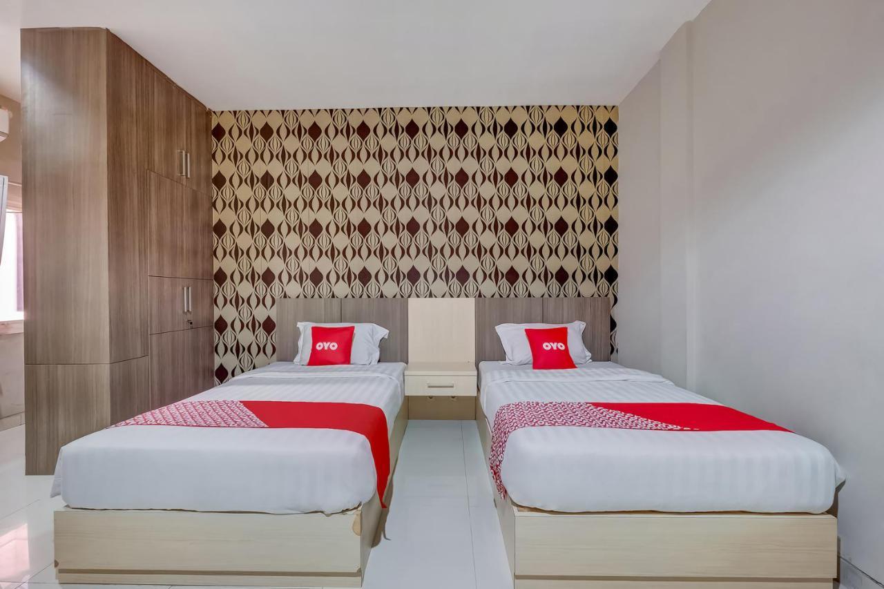 Oyo Flagship 3726 Tembok Batu Residence Tugu Buitenkant foto